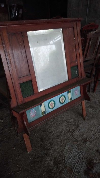 Toucador Art Nouveau com Espelho e Porcelanas