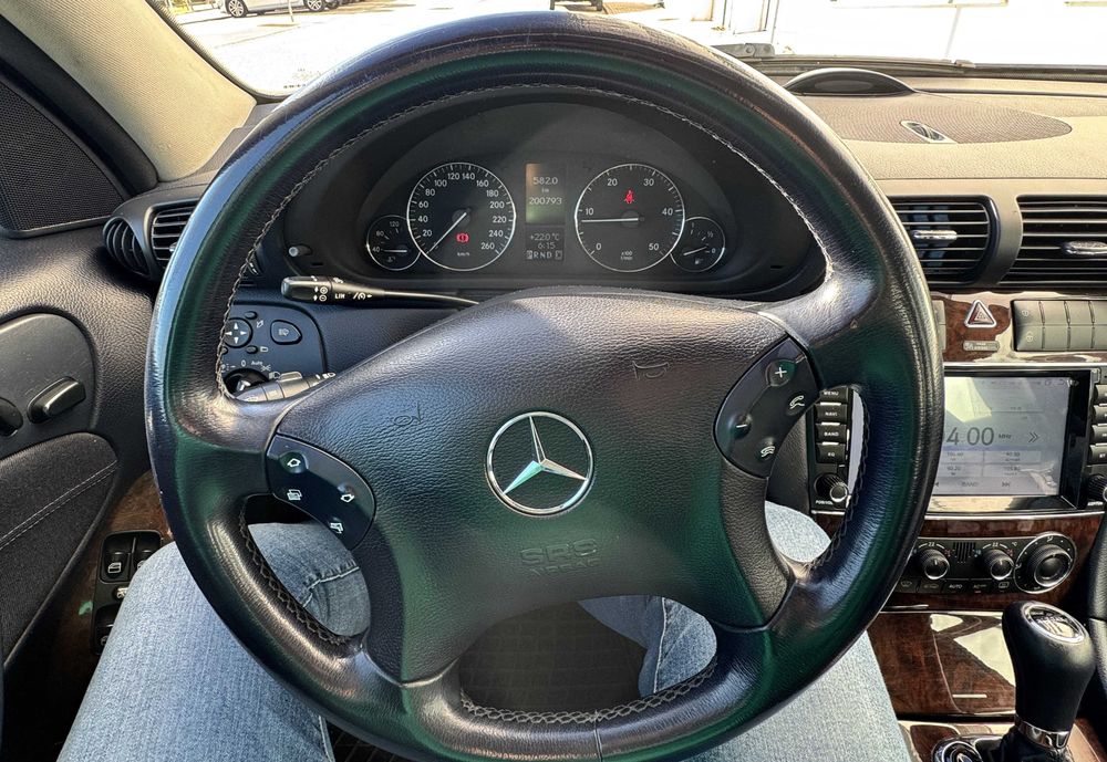 Mercedes C220 (S203)