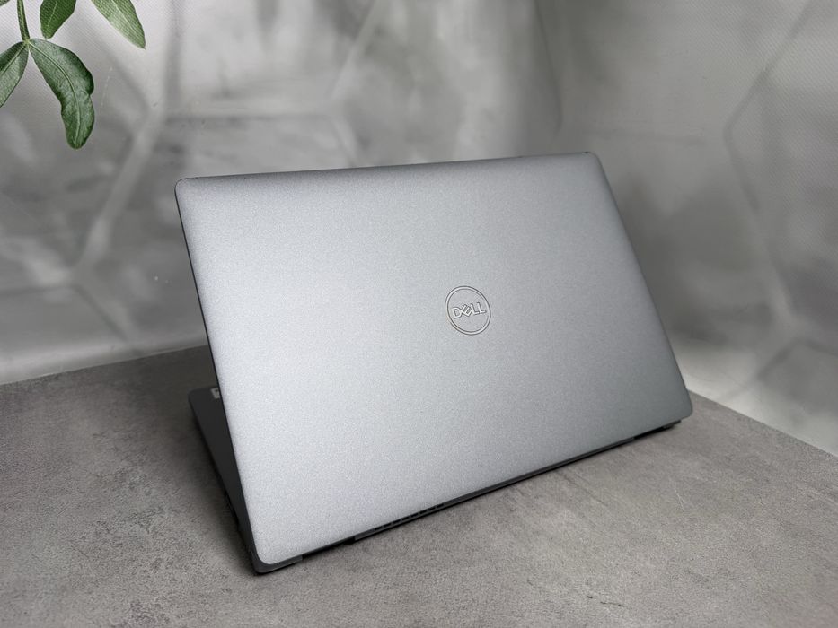 Ноутбук Dell Latitude 5310 / i5-10210U / 8GB / SSD 256GB / 13.3" FHD IPS / Windows 11 Pro