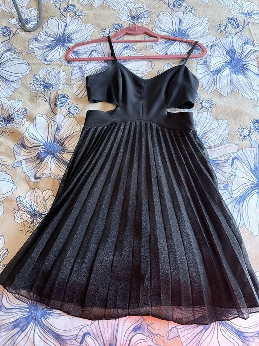 Vestido plissado brilhante