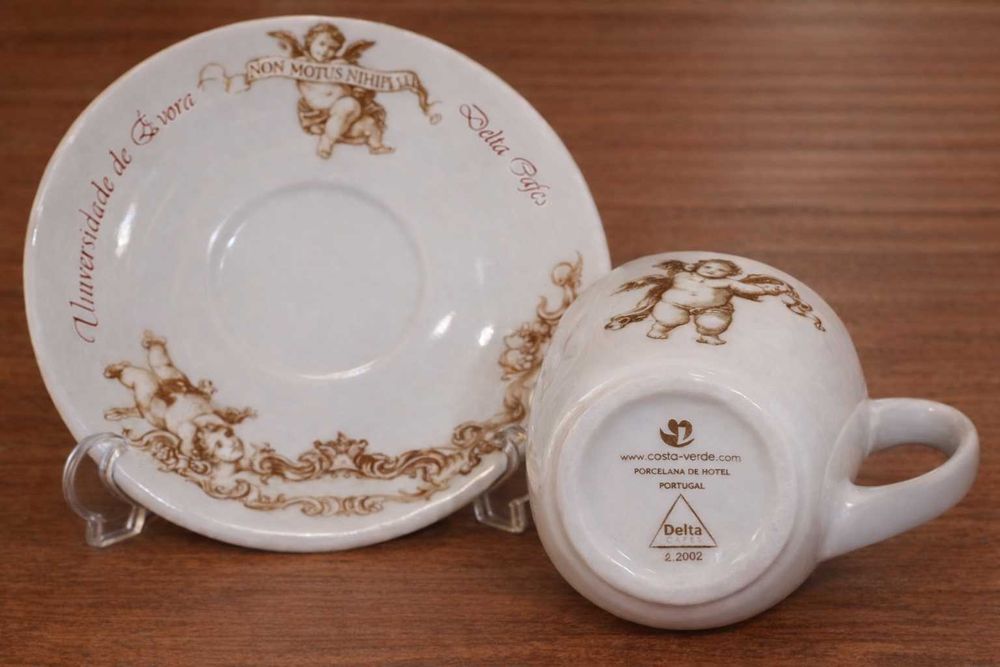 Duas chávenas Personalizadas da prestigiosa marca dos cafés Delta