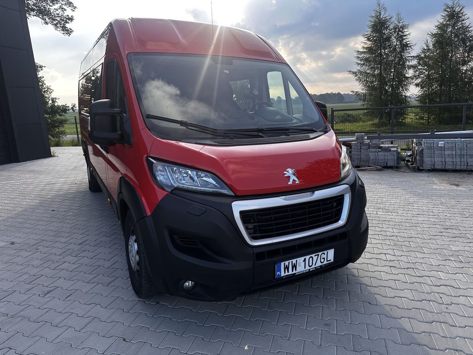 Peugeot Boxer Brygadówka 7 osobowa zabudowa