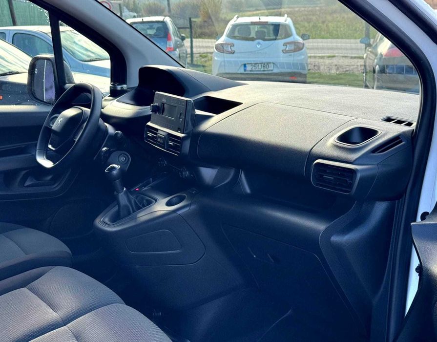 Peugeot Partner 1.5 BlueHDi Pro Standard- Garantia Incluída