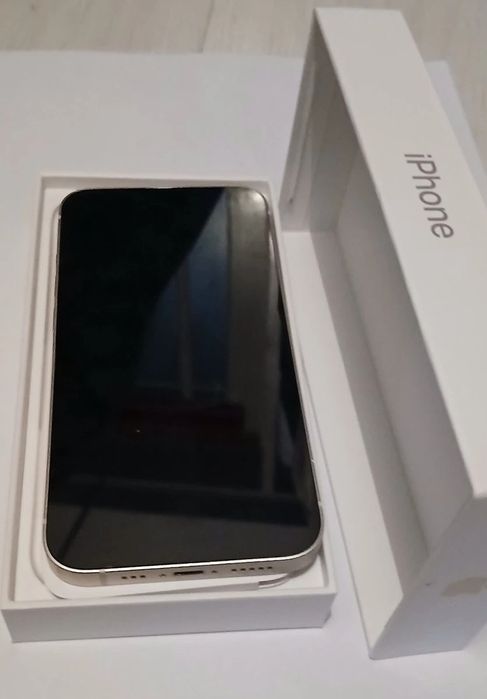 iPhone 13 128GB Branco