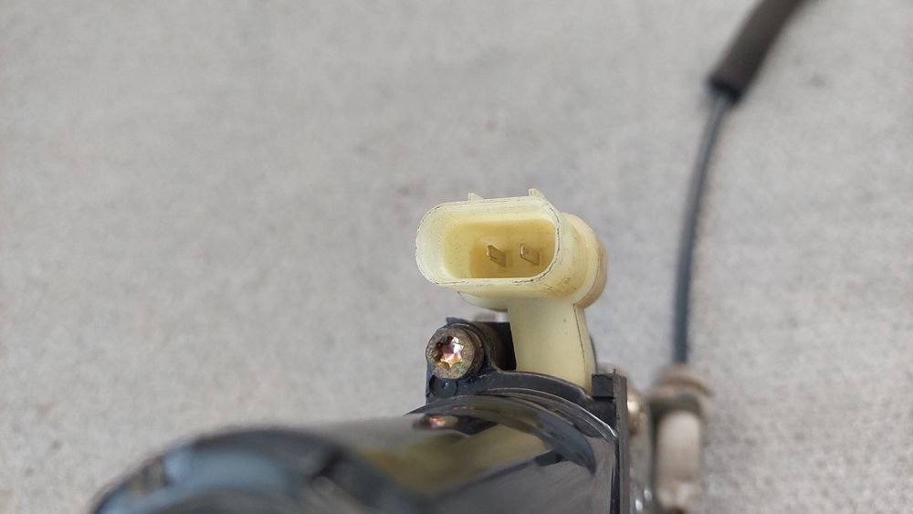 Elevador vidros frente esquerdo HYUNDAI Getz (TB)