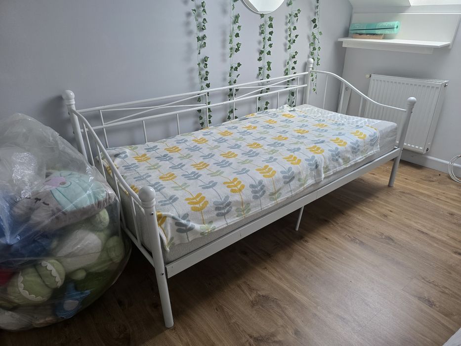 Łóżko dziecięce metalowe