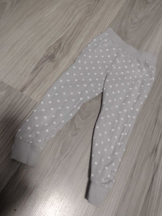 Pinokio spodenki 92 grochy kropki