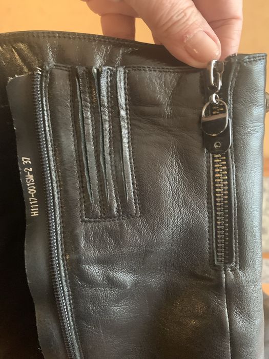 Сапоги женские высокие на молнии