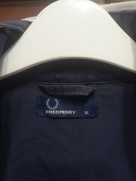 Светр та куртка Fred Perry