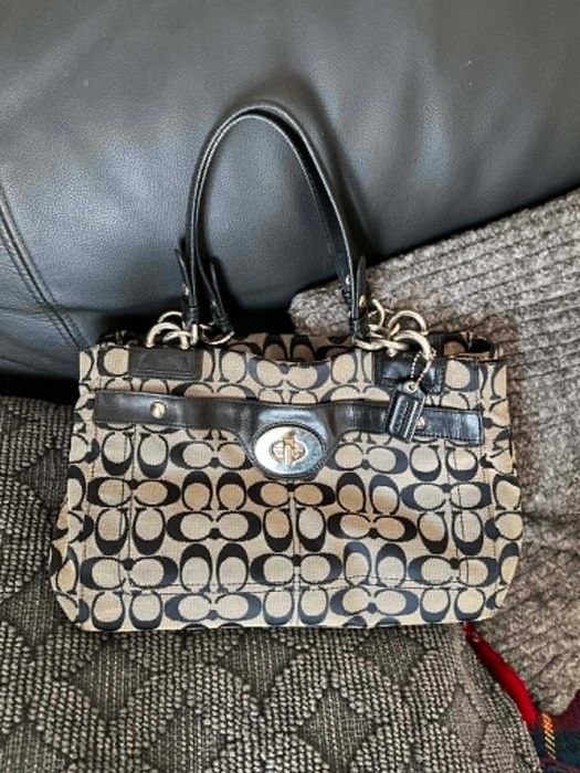 Coach Bag (Handbag)