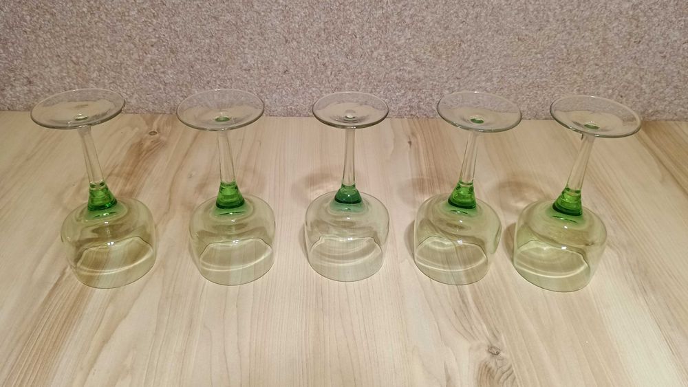 Бокалы Форма Абажур зеленое стекло Винтаж цена за 5 шт