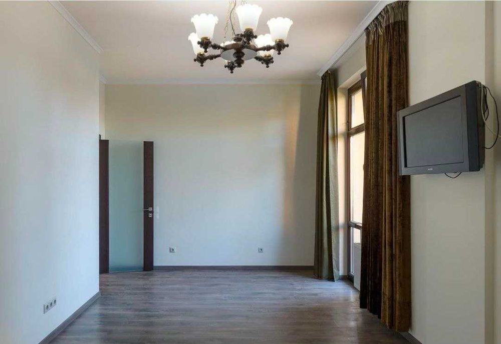 Apartment in Lviv, Znesinnya - More