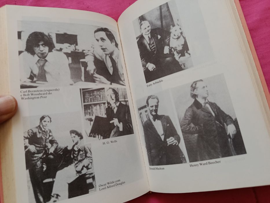 Livro  " A  MÃE DE  ANNA "