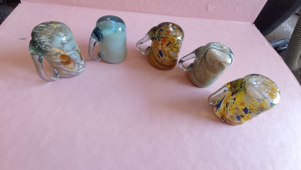 Продам маленькие чашечки из цветного стекла