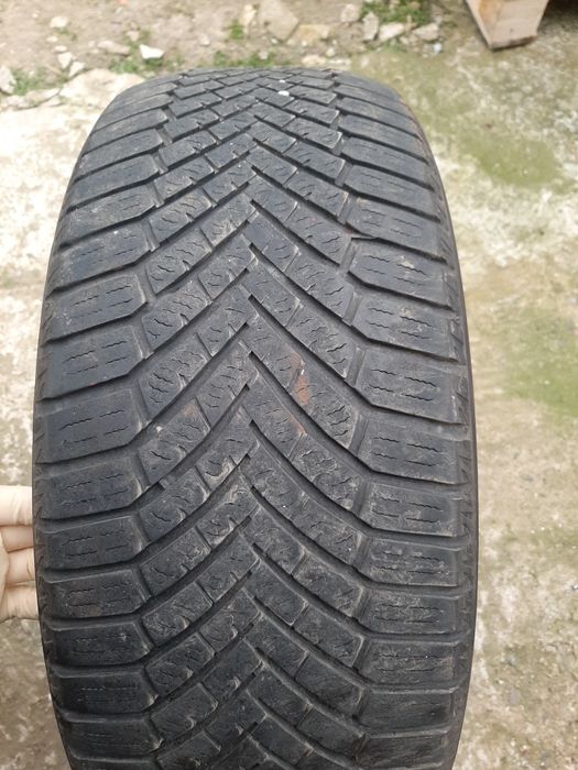 Шини зима комплект r17/215/50