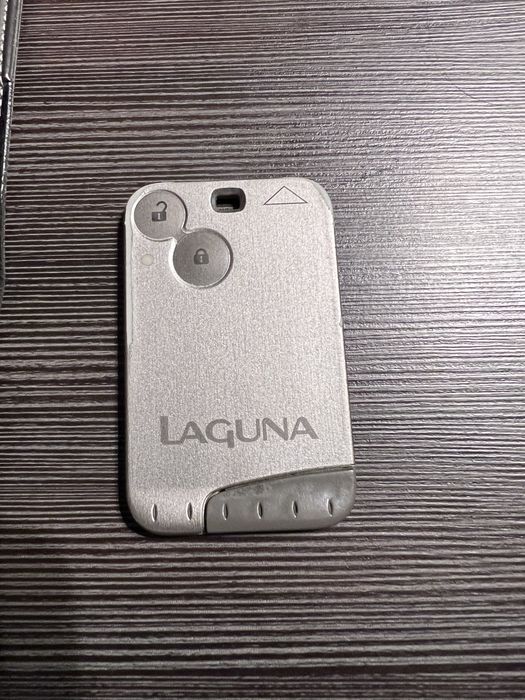 Karta Renault Laguna – oryginalna, sprawna, obudowa + pilot