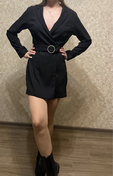 Сукня жіноча з ремінцем