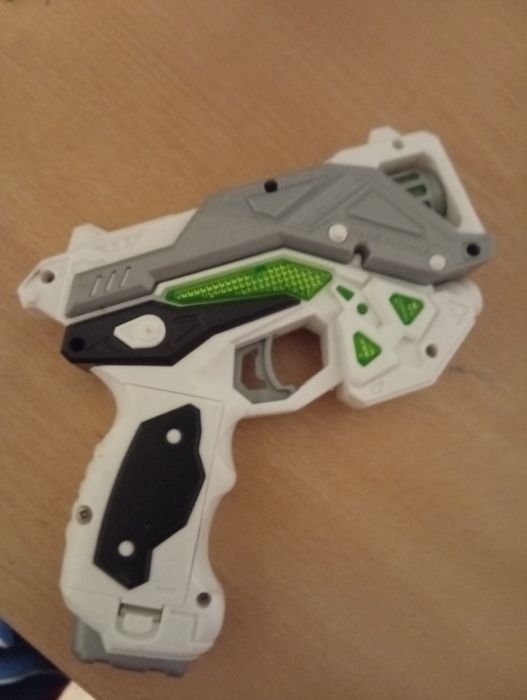 Електронний пістолет дитячий