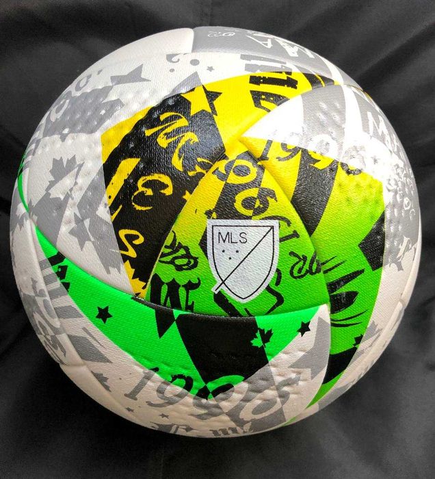 Футбольный мяч MSL Pro трюковый для асфальта