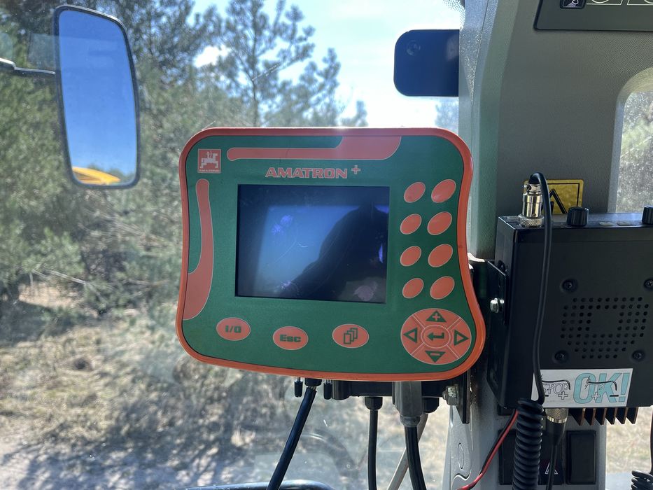 Rozsiewacz Amazone ZG-B 8200