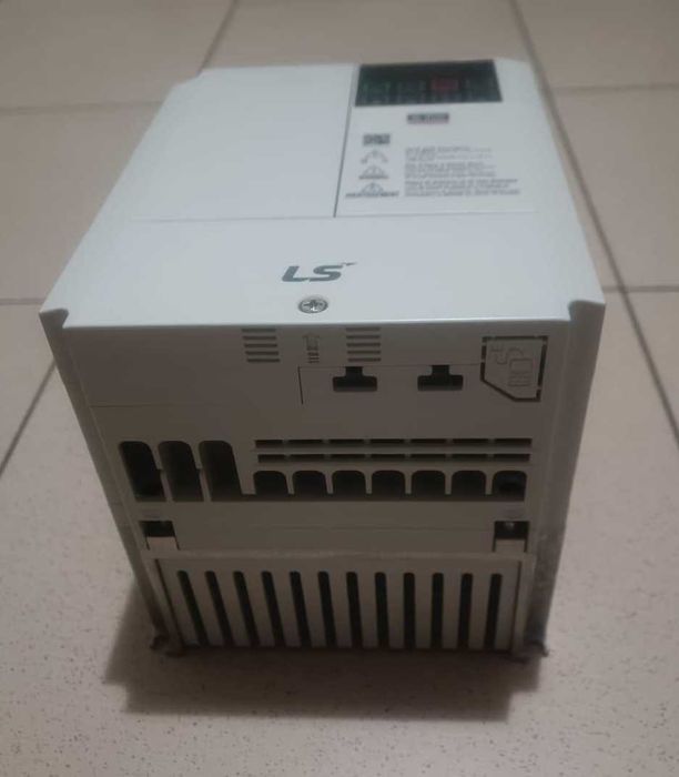 Falownik LS LSLV0040S100-4E0FNM 4kW 3x400V