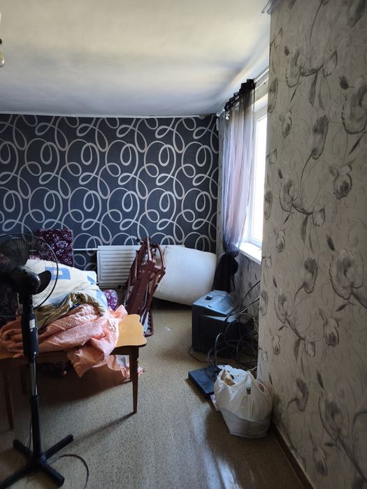 Продам будинок в центрі міста.