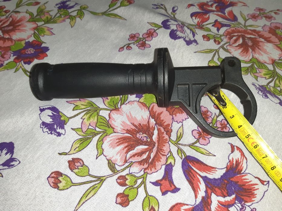 Rękojeść wiertarki ok 40 mm.