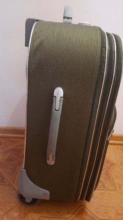 Валіза дорожня міцна