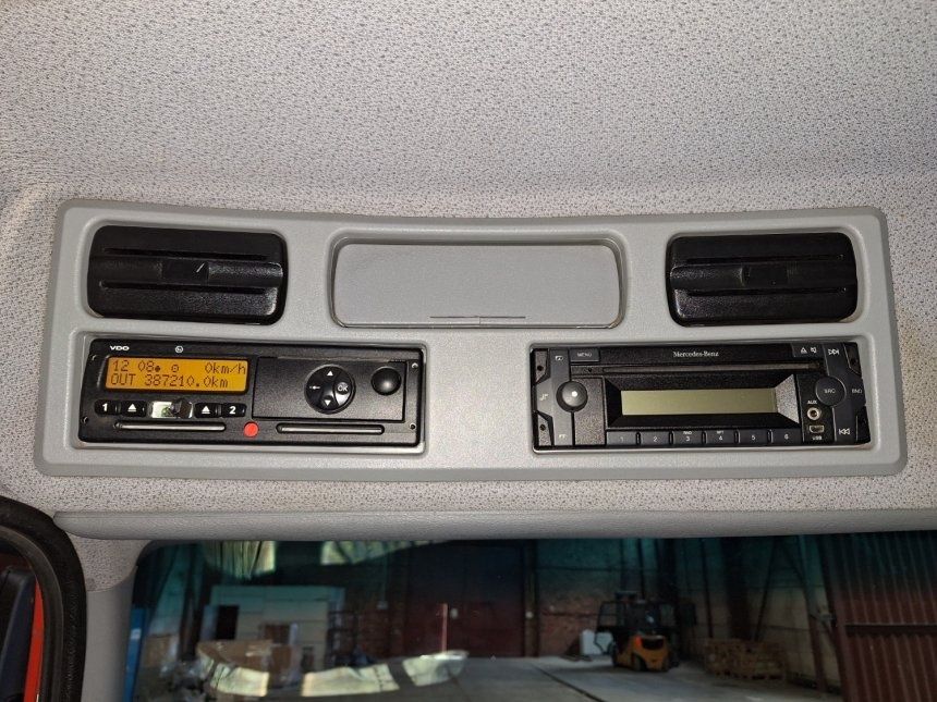 Mercedes atego 818 L 2014rok winda