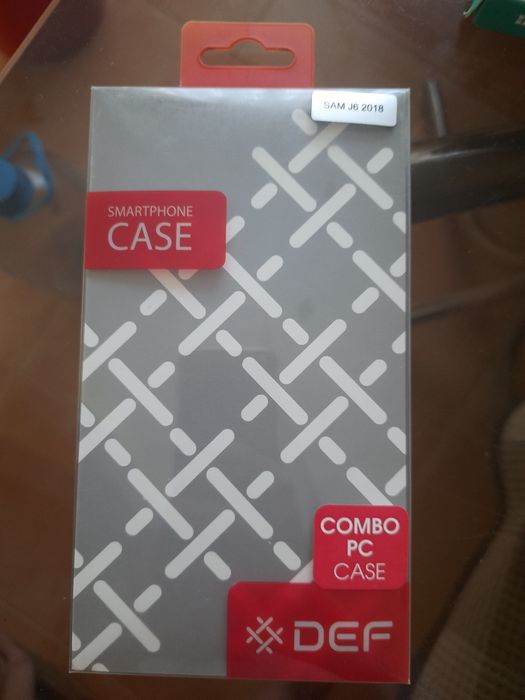 Чехлы на телефон