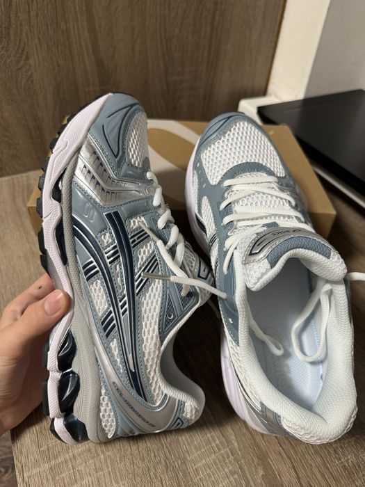 asics gel-kayano 14