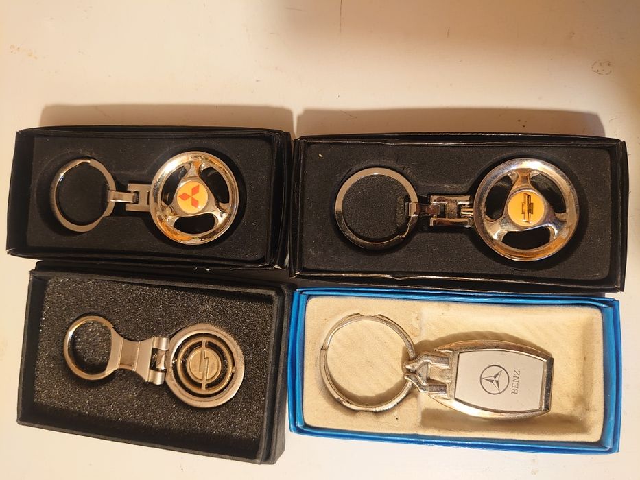 Брелок автомобильный