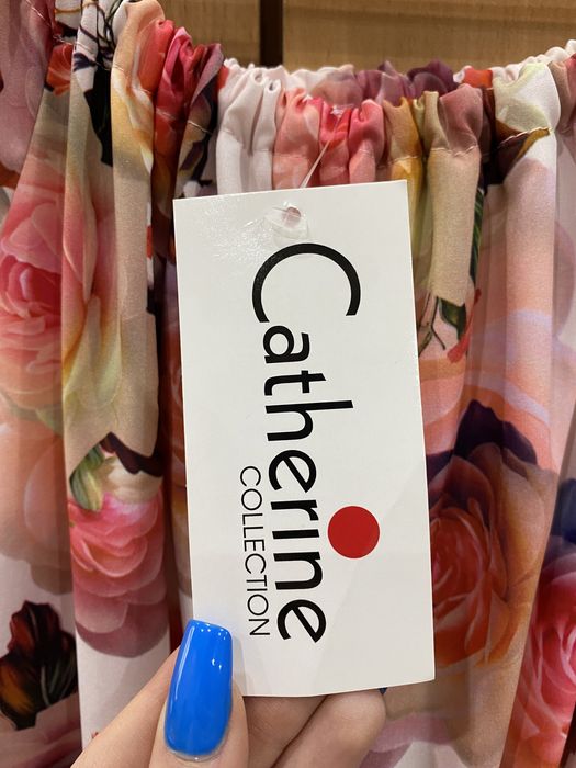 Piękna długa sukienka kwiatowa