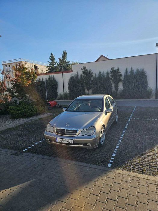 Mercedes C220 2.2 diesel sedan