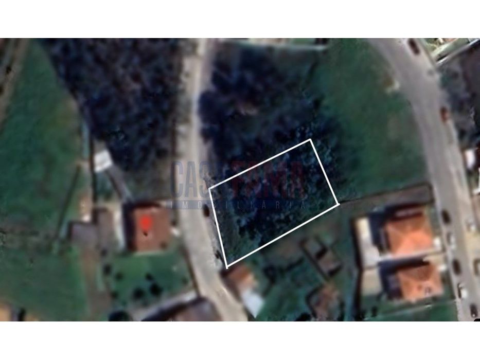 Lote de terreno em rates