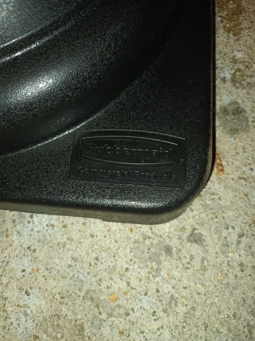 Cinzeiro tipo coluna