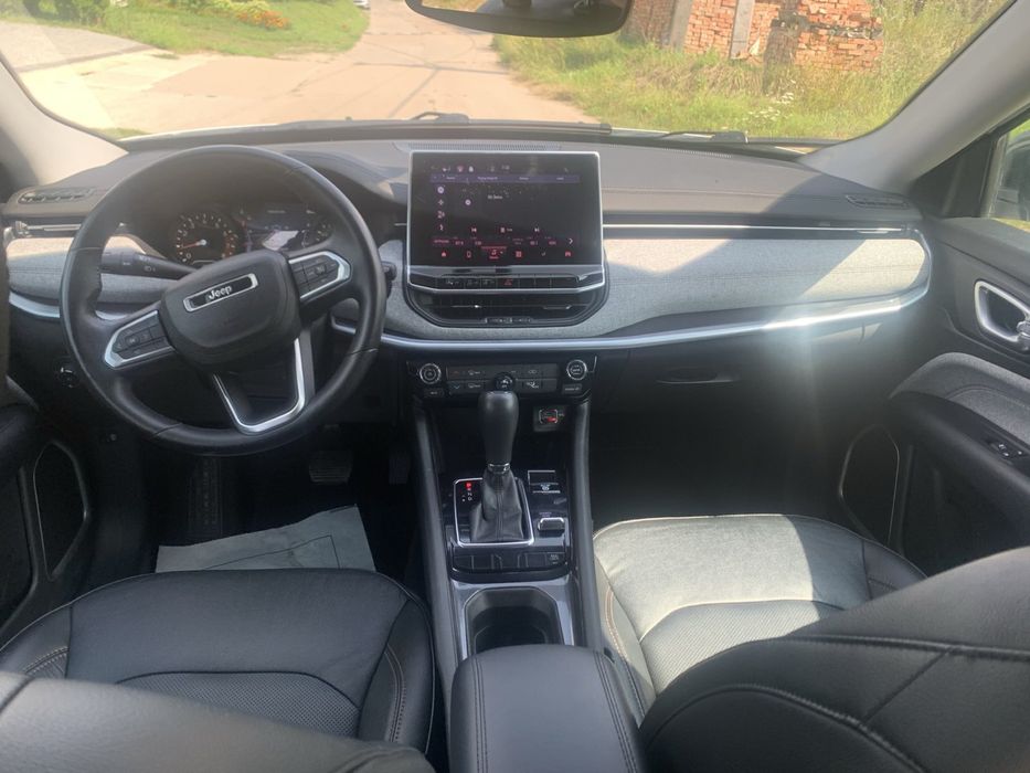 Продам Jeep Compass