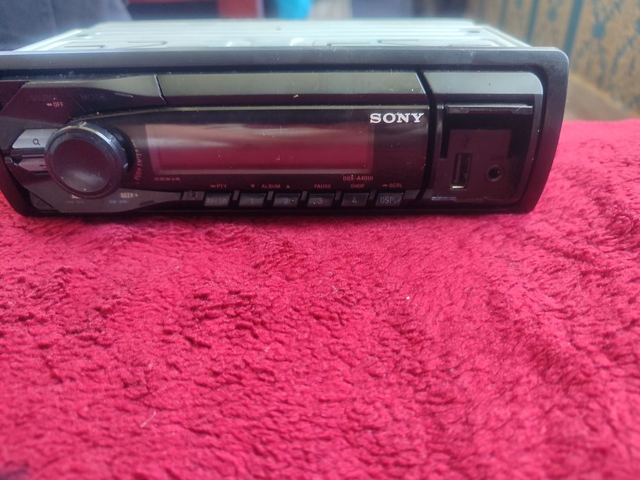 Продам магнітолу sony