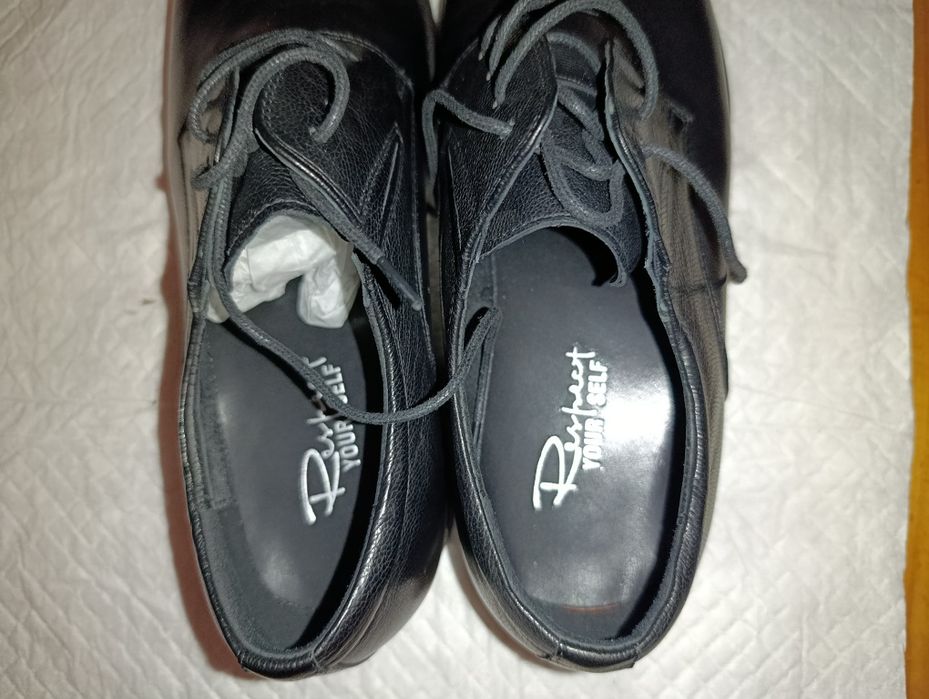 Продаю мужские туфли 42 размер.