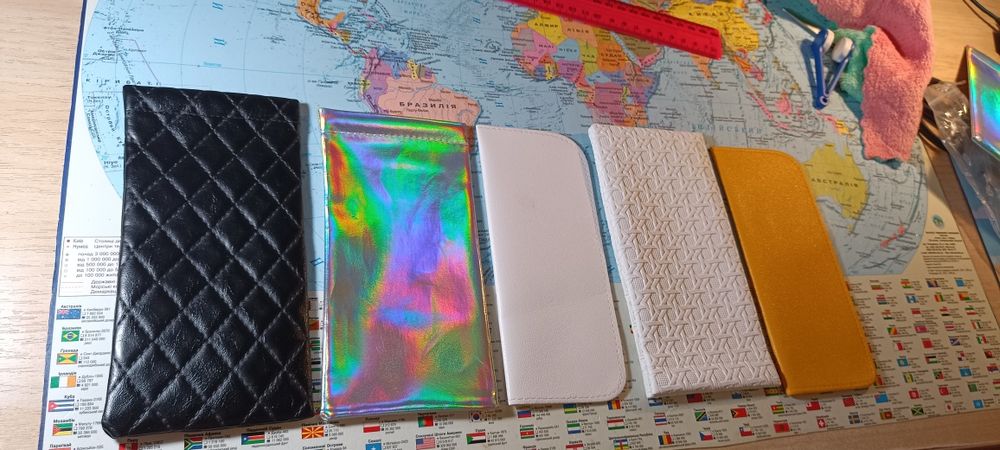 Аксессуары для очков: футляры, чехлы, держатели, веревочки, цепи