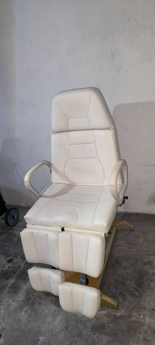 Poltrona hidráulica articulada para tratamento de pedicure ou de podol