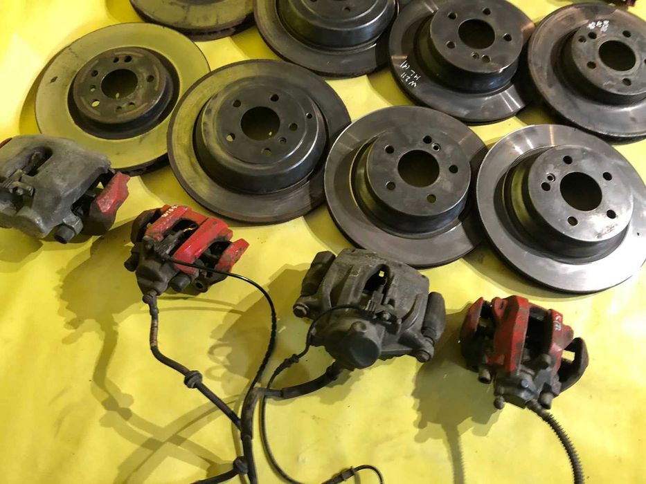 Тормозные диски Mercedes GL X164 суппорт тормозні диски ML W164 W166