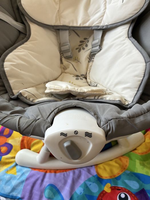 Espreguiçadeira Bebe baloiço electrica Joie Sansa