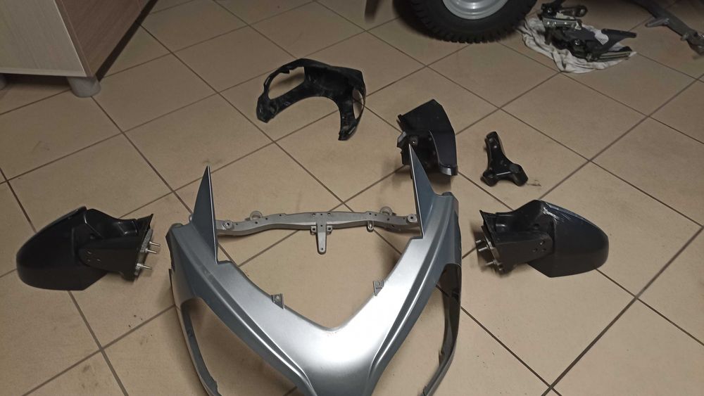 Przednia czasza Kawasaki GTR 1400