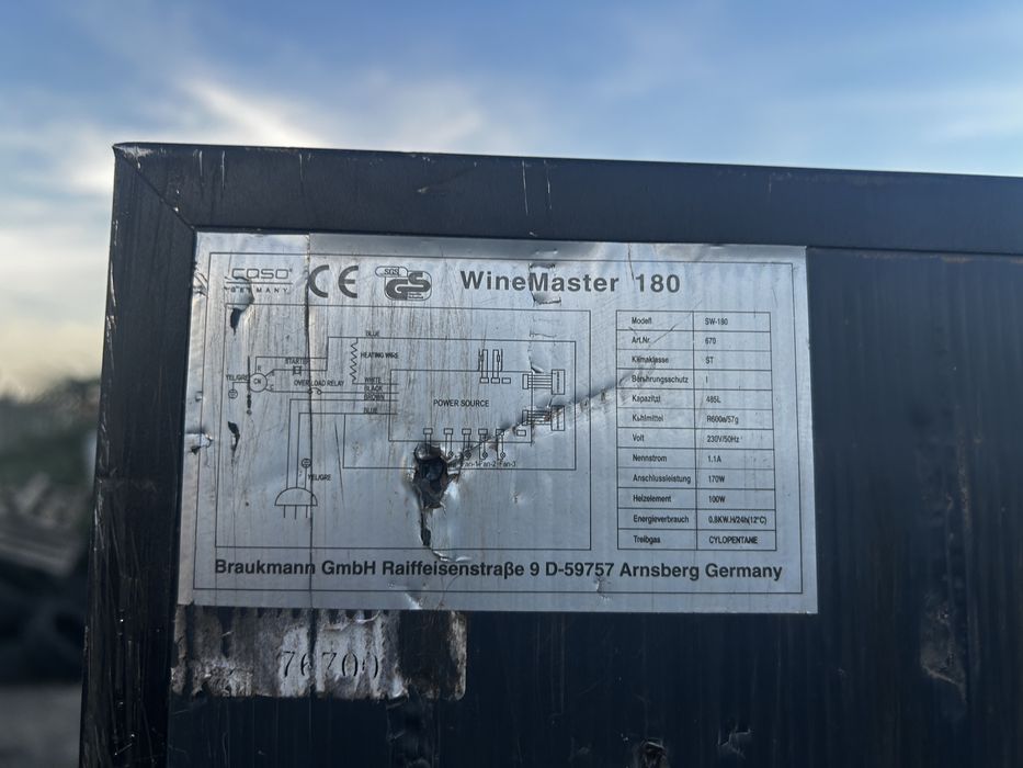 Lodowka Winiarka Caso 180