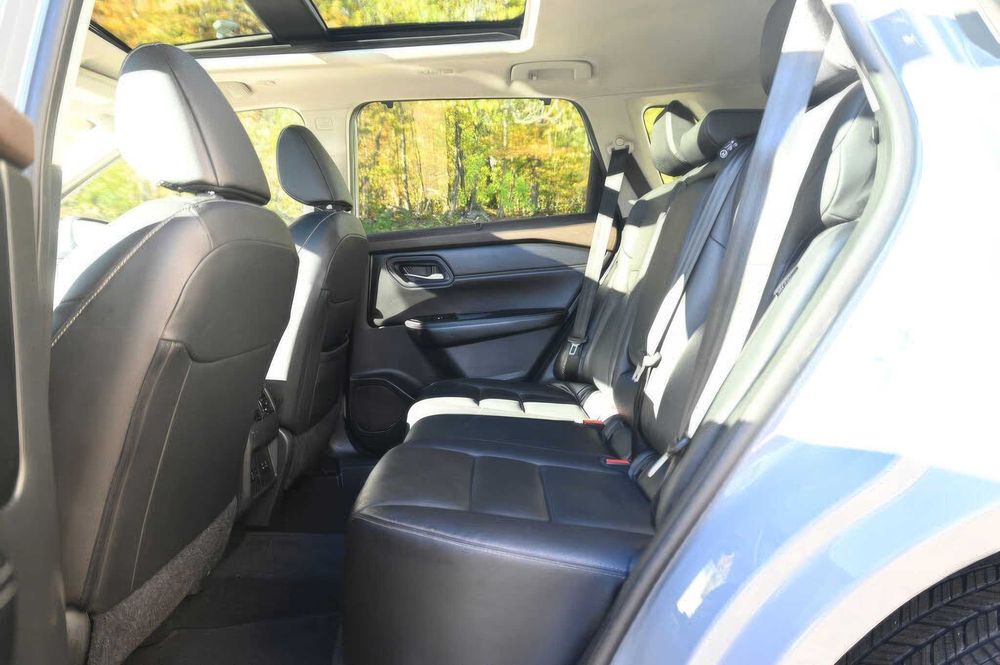 Nissan Rogue SL      2023