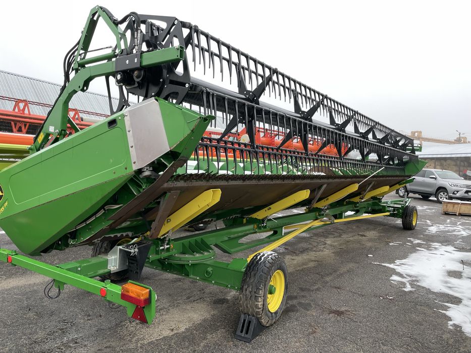 Комбайн John Deere S690i Продаж