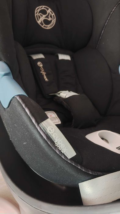 Fotelik samochodowy Cybex (0-13kg) z bazą