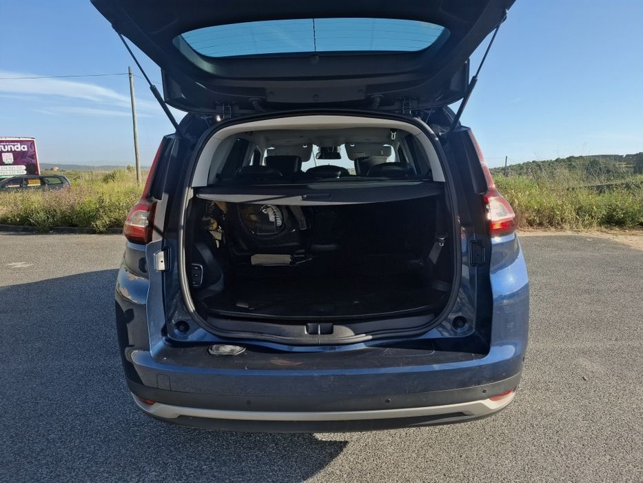 Renault Grand Scénic 1.5 dCi Bose Edition EDC SS — photo 2