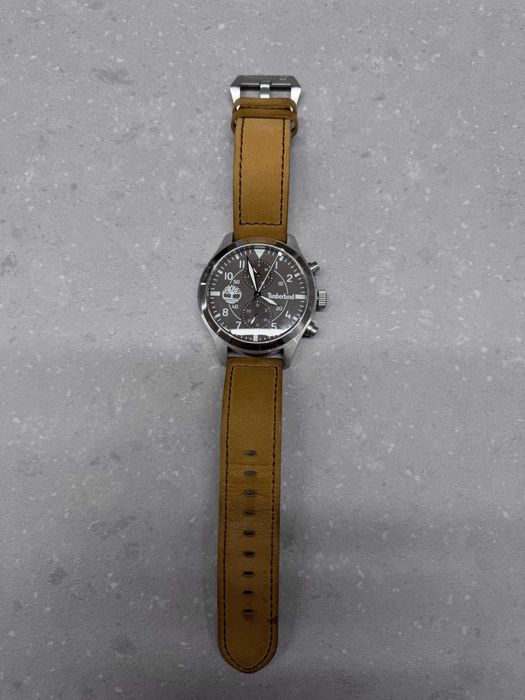 Relógio Timberland Masculino - Mostrador Escuro e Bracelete em Pele